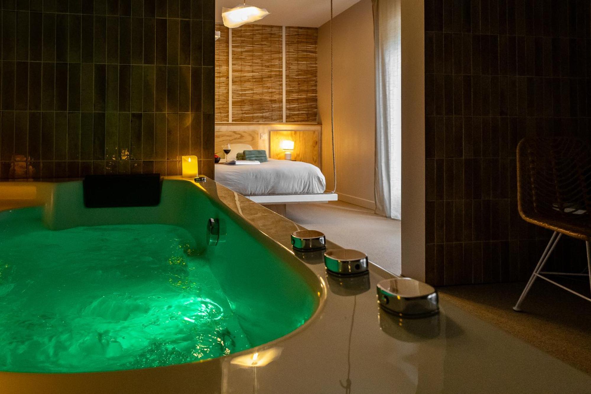 Love Room Suite Bali - Auray En Bretagne Brech Kültér fotó
