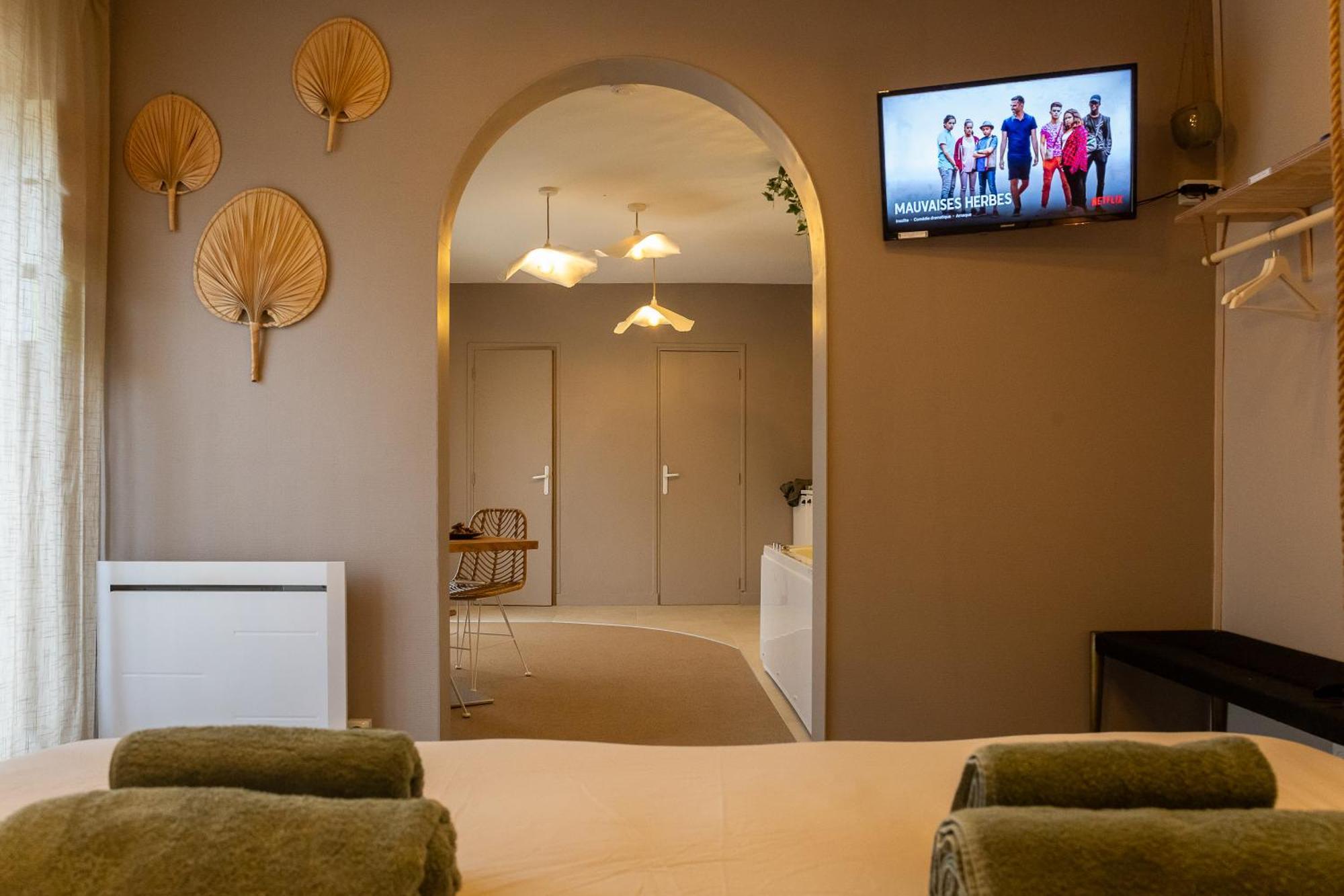 Love Room Suite Bali - Auray En Bretagne Brech Kültér fotó