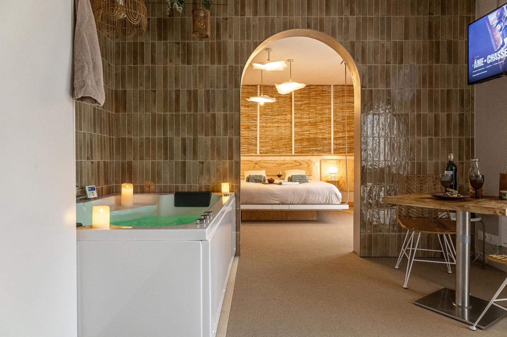 Love Room Suite Bali - Auray En Bretagne Brech Kültér fotó